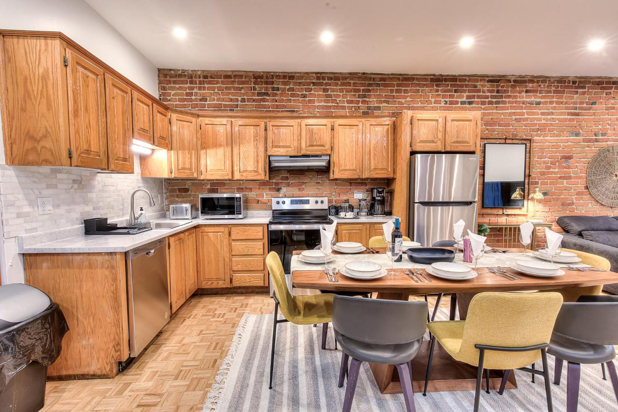 Spacious In The Plateau With Parking