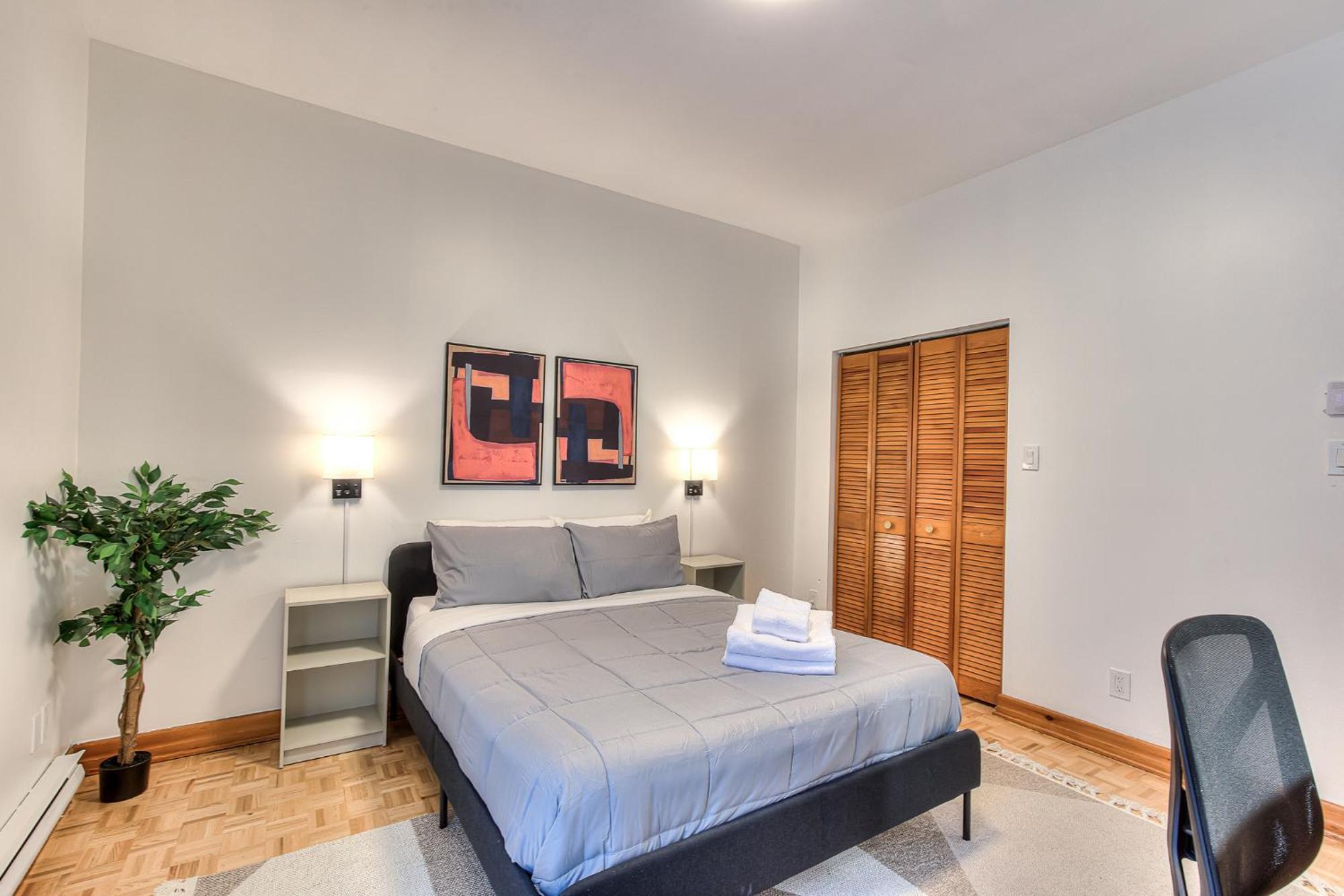 Apartment Spacious In The Plateau With Parking Montreal