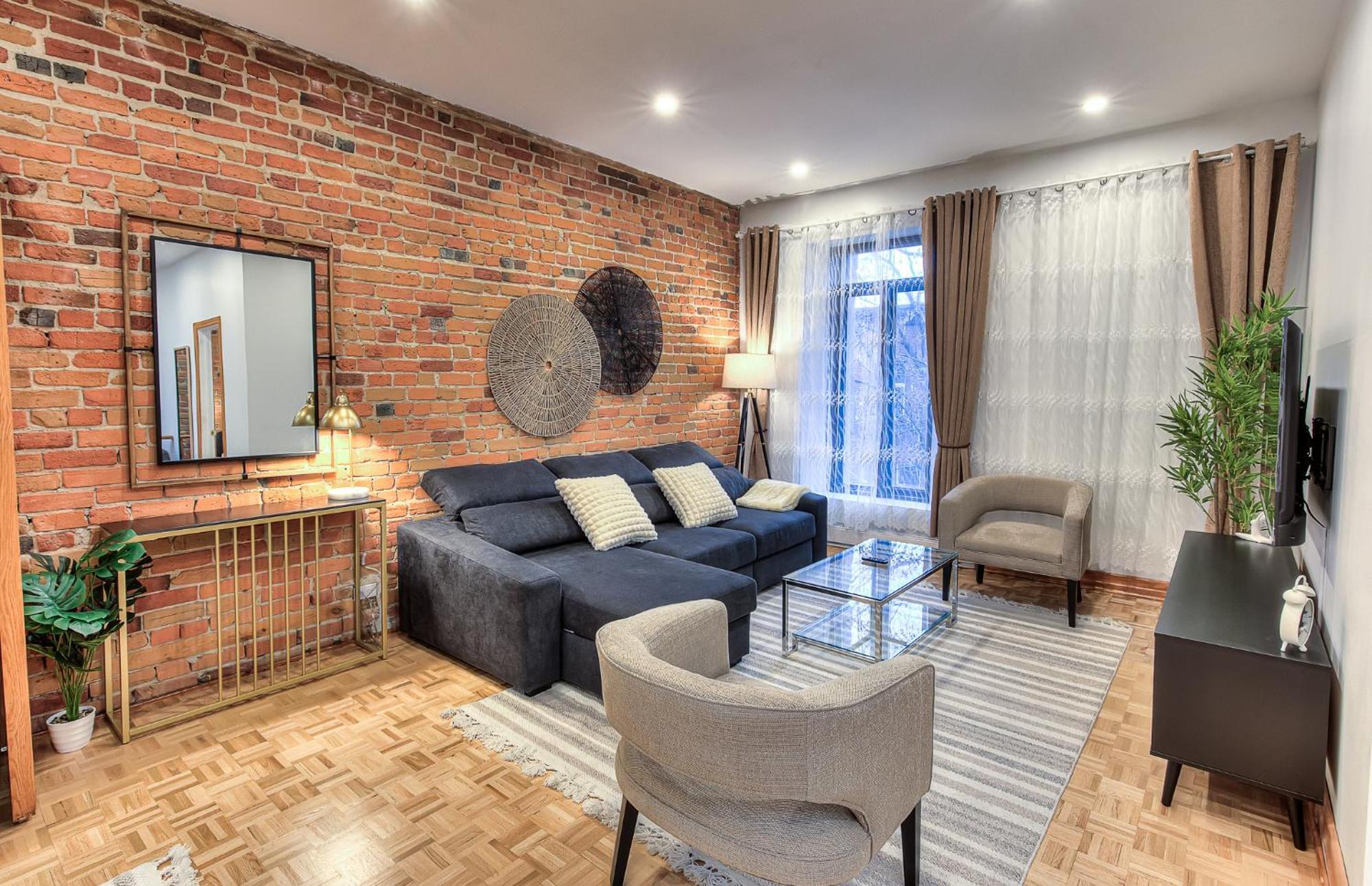 Spacious In The Plateau With Parking Apartment Montreal